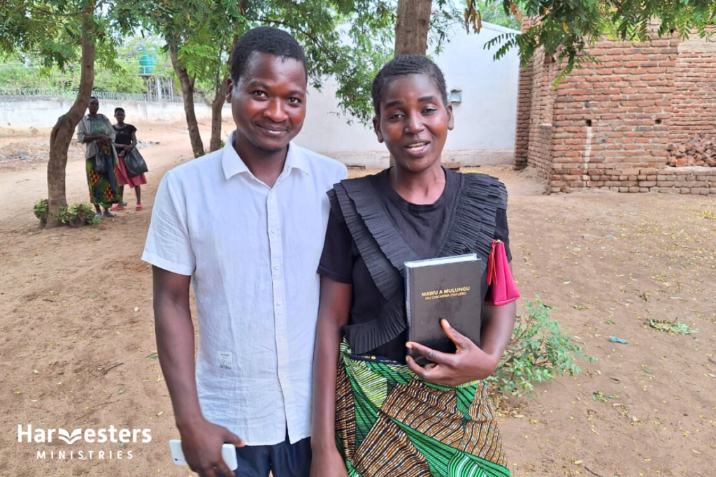 New Bibles for disciples